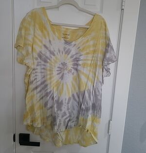 TWO SHIRTS torrid Yellow and Gray Tie-Dye V-Neck Pocket Tee AND Floral